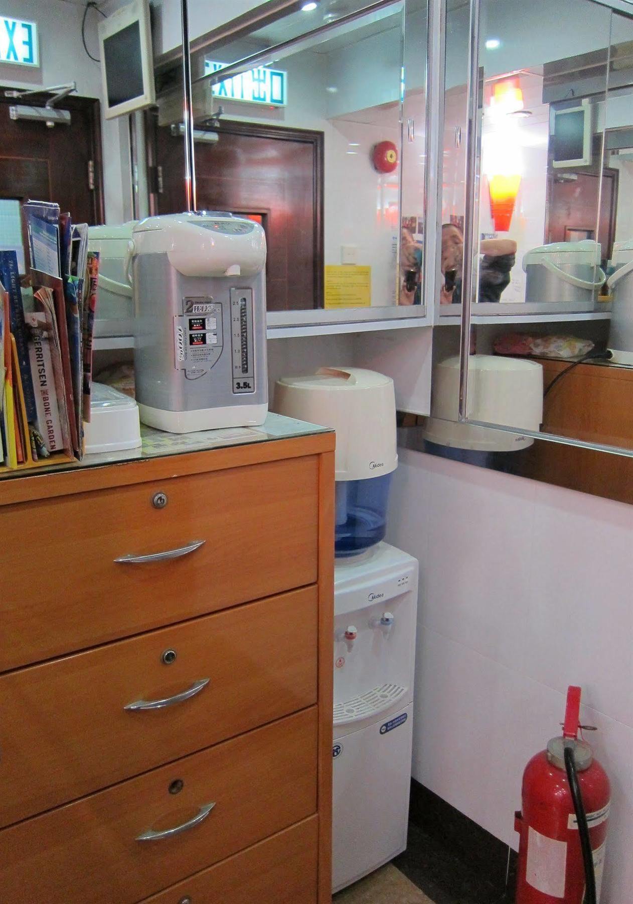 Guangdong Guest House Hong Kong Exterior photo